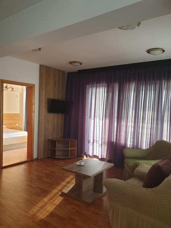 Poarta Apelor Hotell Sarichioi Eksteriør bilde