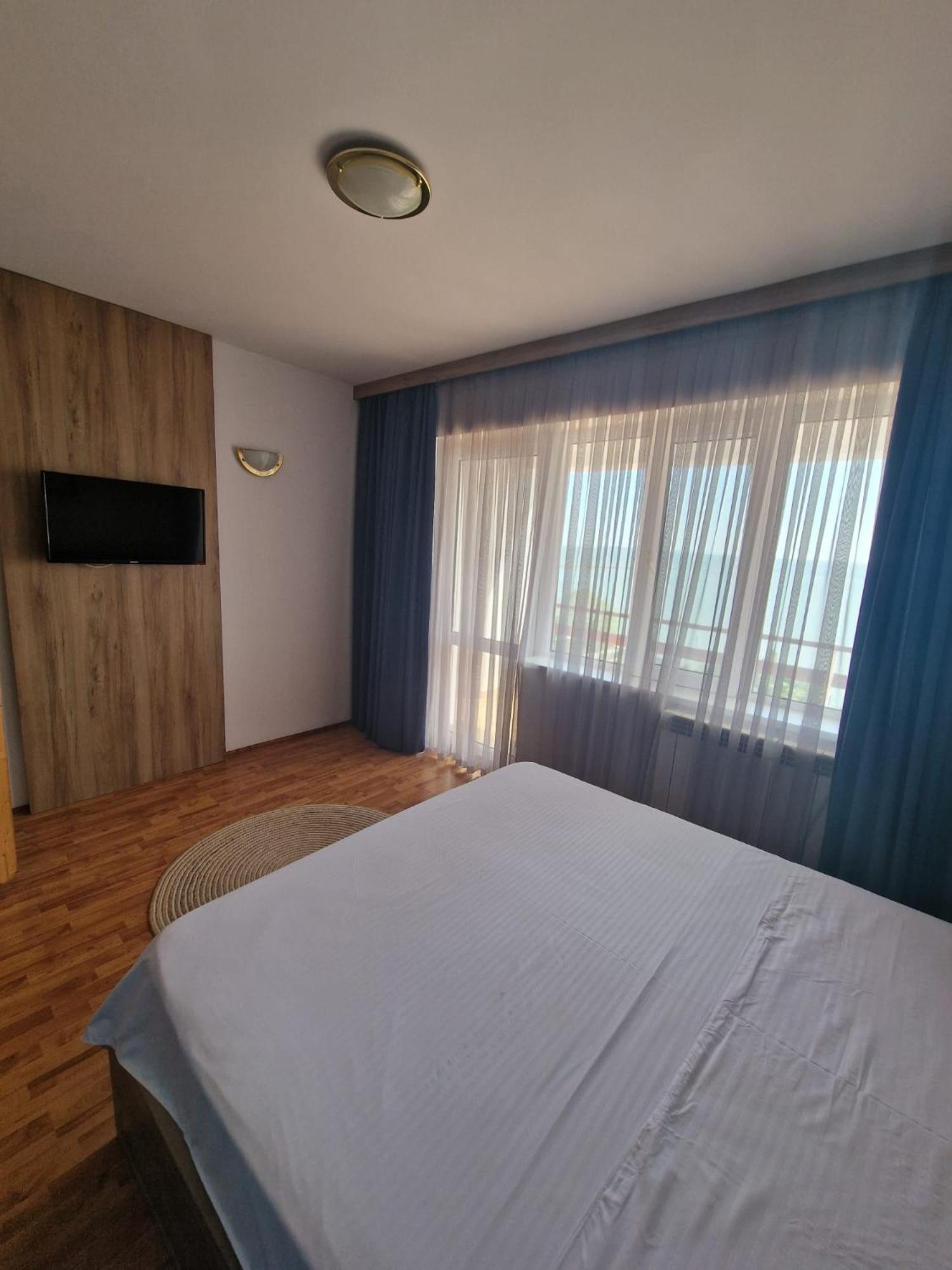Poarta Apelor Hotell Sarichioi Eksteriør bilde