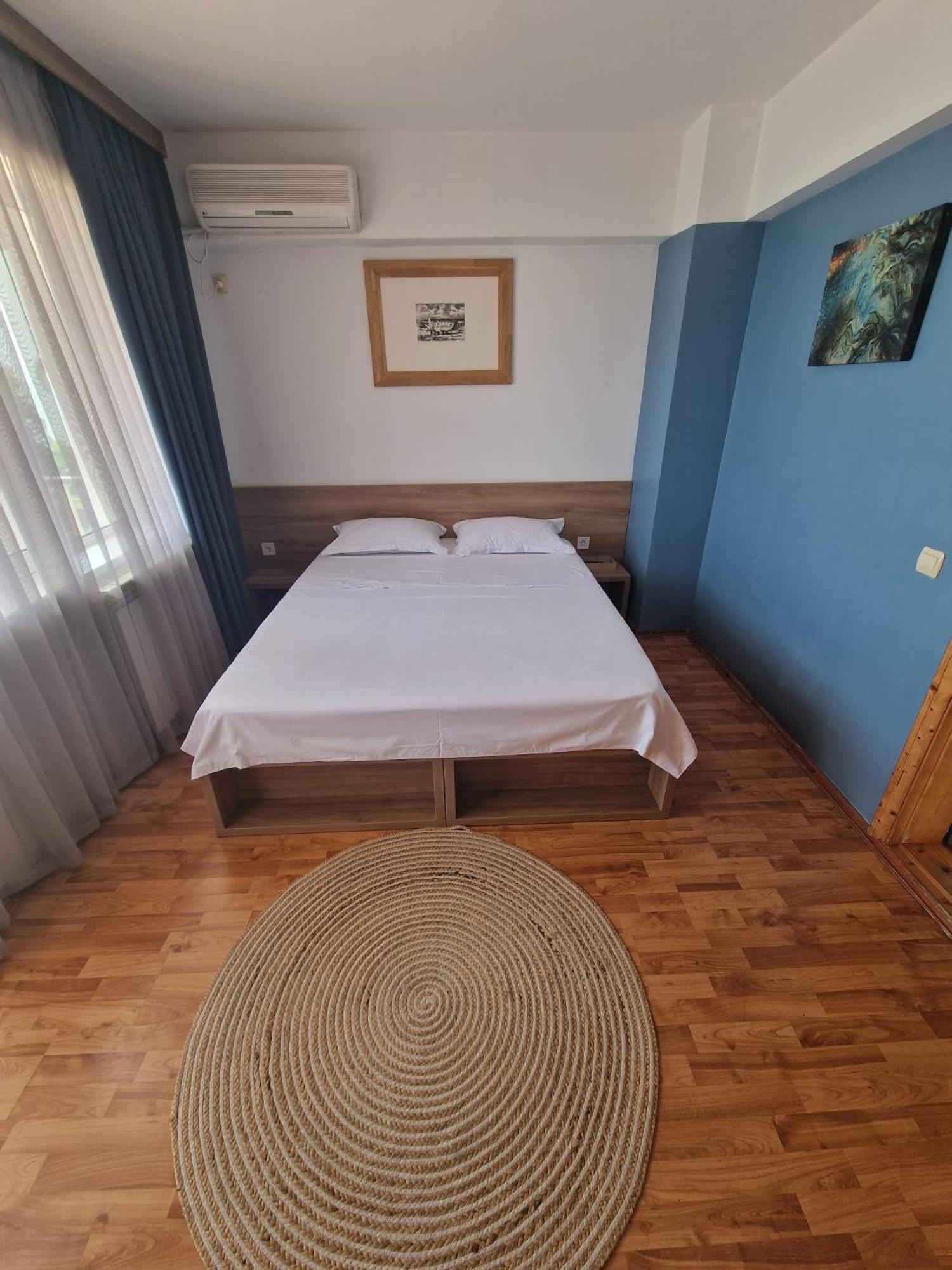 Poarta Apelor Hotell Sarichioi Eksteriør bilde